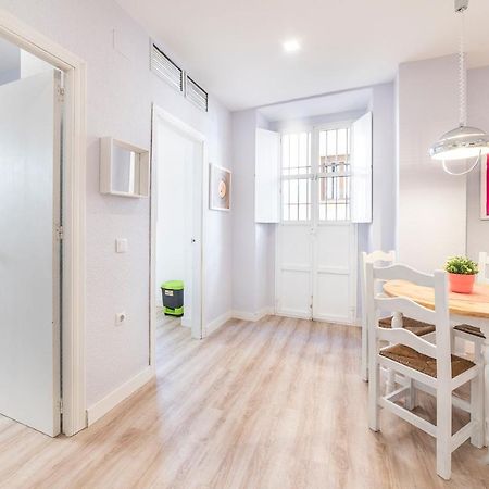 Apartamentos Alfaqueque A เซบีญา ภายนอก รูปภาพ