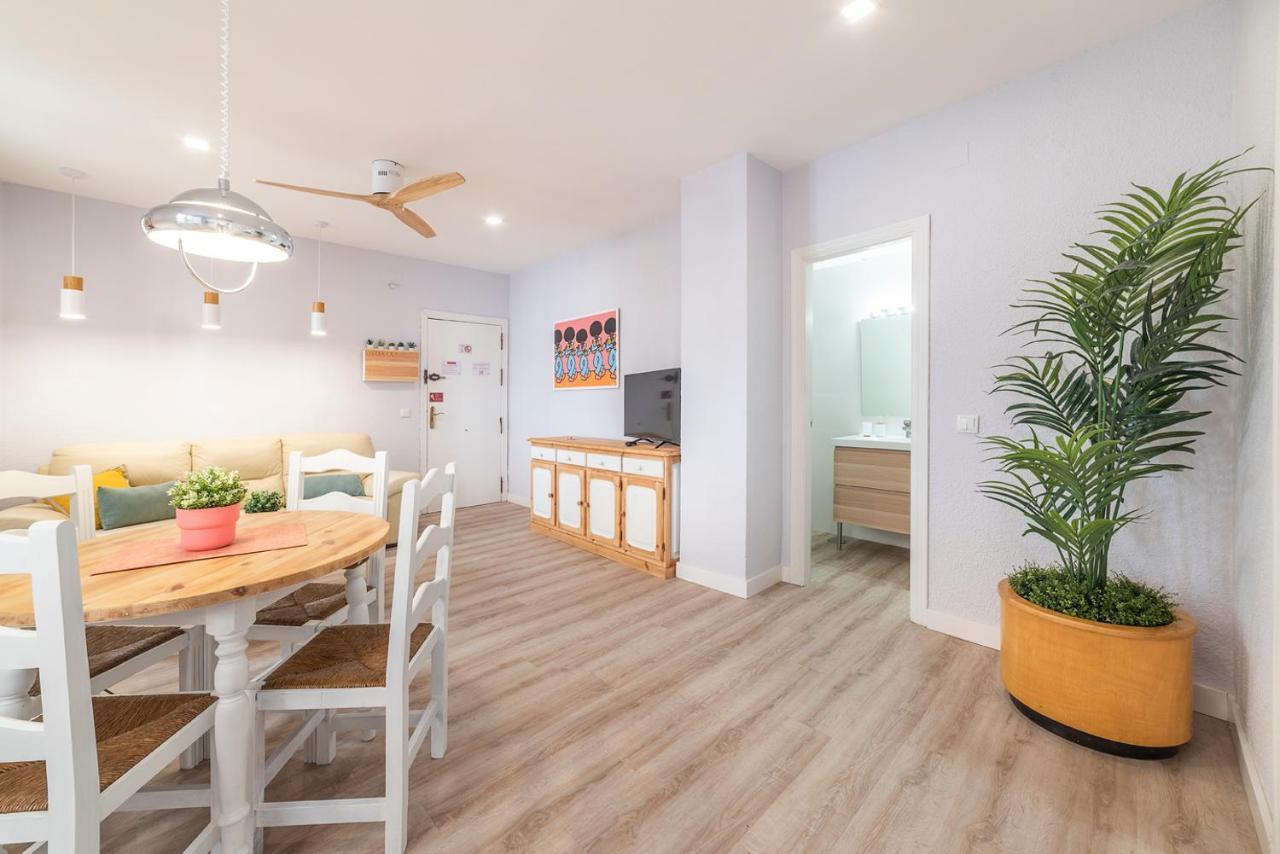 Apartamentos Alfaqueque A เซบีญา ภายนอก รูปภาพ