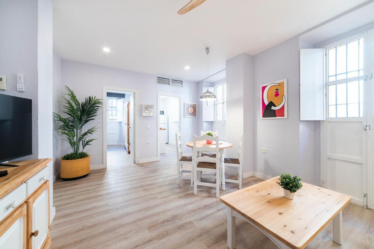 Apartamentos Alfaqueque A เซบีญา ภายนอก รูปภาพ